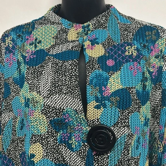 Connie Multicolor Floral Blouse with Button Detail size medium mesh - Picture 2 of 9